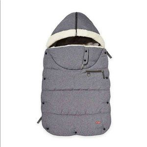 Gently used Skip Hop Toddler Bunting OS, grey with white sherpa